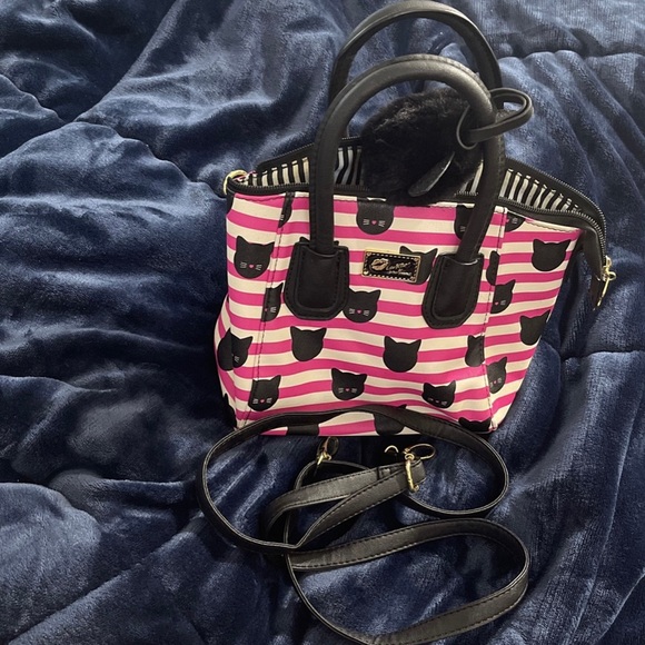 Luv Betsey by Betsey Johnson purse.size are 10" wide x 7" tall x 5" - Picture 2 of 10